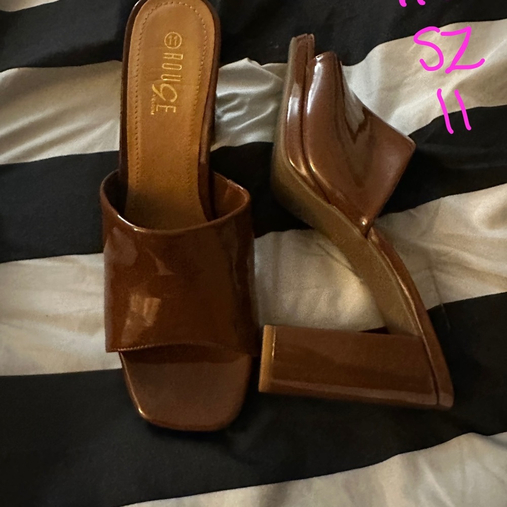 Patent leather Brown Heels, Size 11